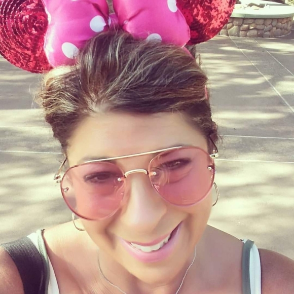 Hello I am Kim and Welcome to my Closet - Picture 3 of 16